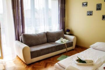 Фото номера Апартаменты с балконом Апартаменты Apartamenty Wadowity 4A г. Вадовице 3